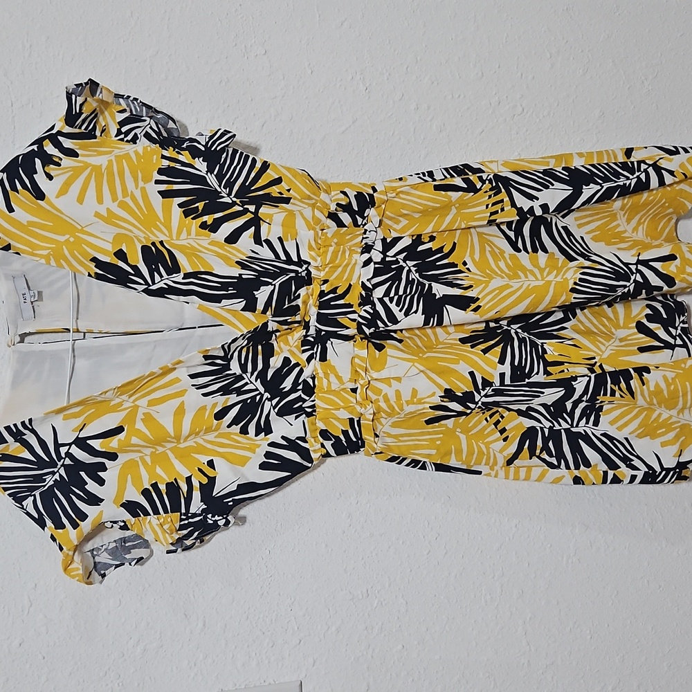 Fate v neck dress